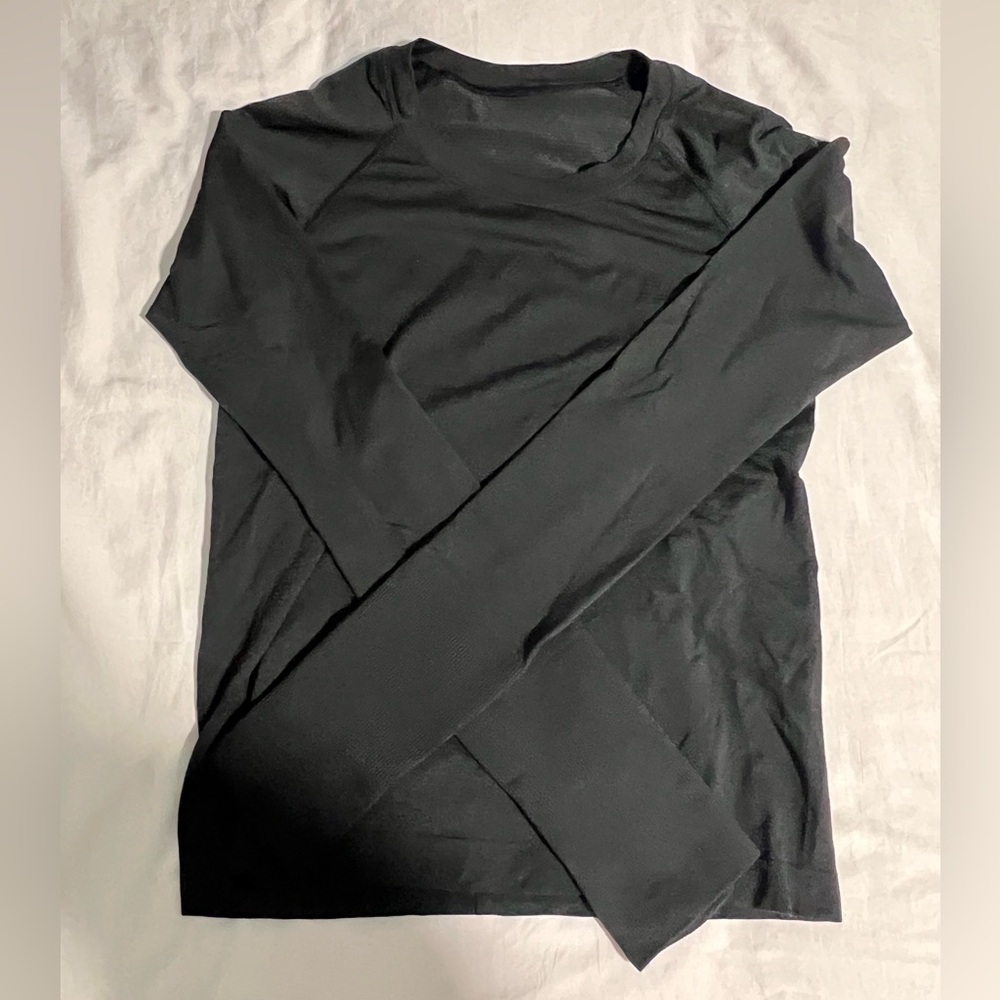 Athletic long sleeve